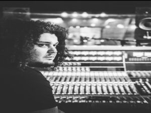 Aaron R - Producer/Engineer (Blink 182, AVA) 